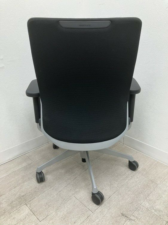 オカムラChoral（コーラル）チェア 可動肘付コーラルチェア 商品画像4