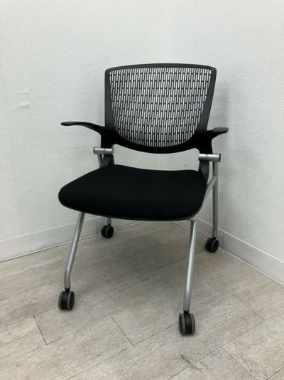 オカムラGrata（グラータ）チェア ネスティングチェア 商品画像1