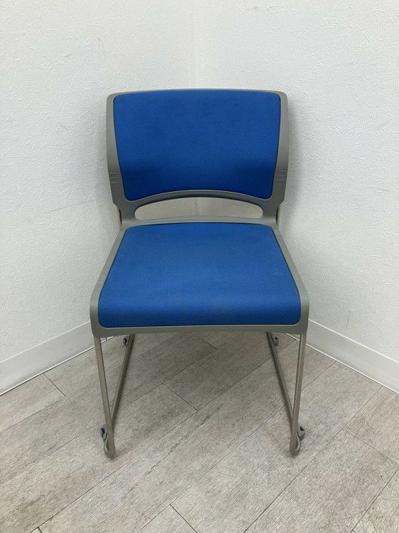 オカムラスタッキングチェア 商品画像2