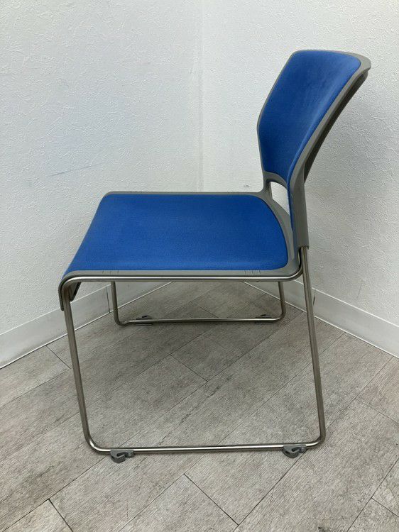 オカムラスタッキングチェア 商品画像5