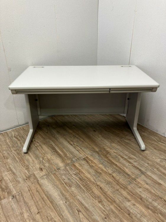 オカムラSDシリーズ 1200平デスク 商品画像1