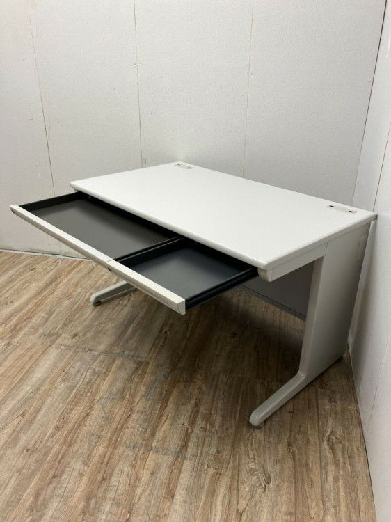 オカムラSDシリーズ 1200平デスク 商品画像3