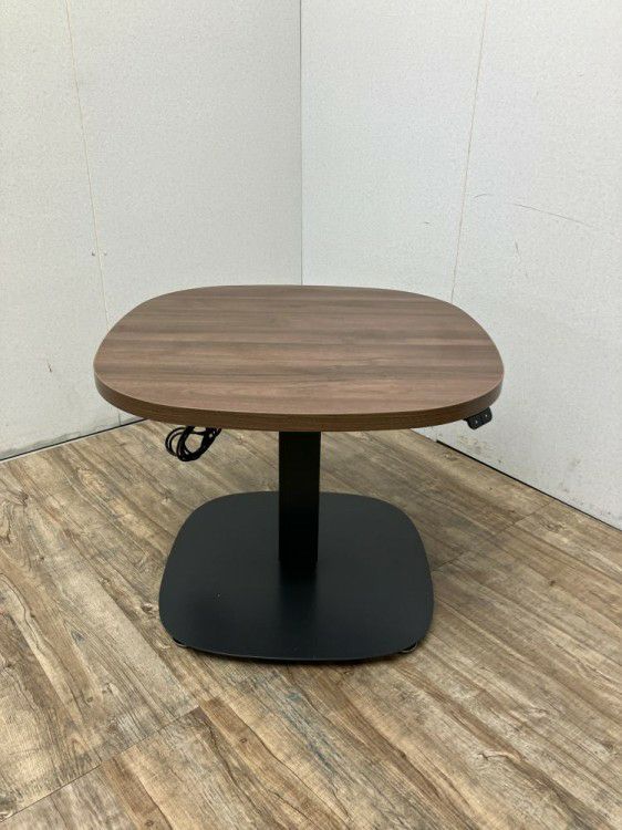 solo3シリーズ 電動昇降式テーブル 商品画像1