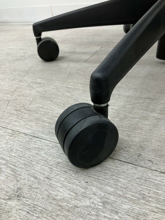 コクヨPUNTO(プント)チェア 固定肘付プントチェア 商品画像14