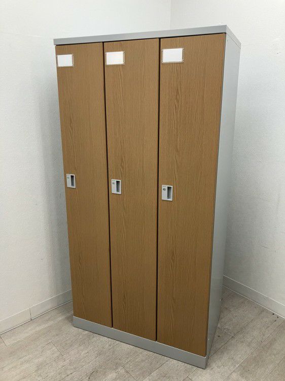 コクヨシーフォートシリーズ 3人用ロッカー 商品画像1