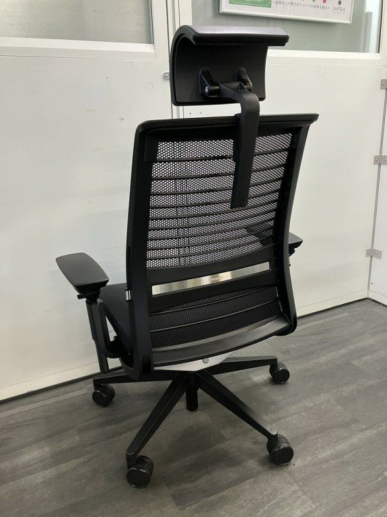 スチールケースシンク（Think）チェア 可動肘付シンクチェア 商品画像2