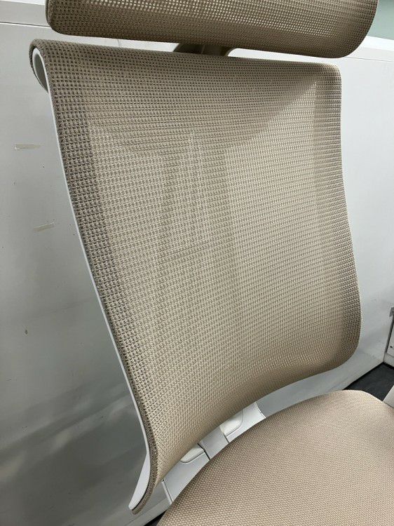 イトーキCeleeo(セレーオ)シリーズ 可動肘付セレーオチェア 商品画像4