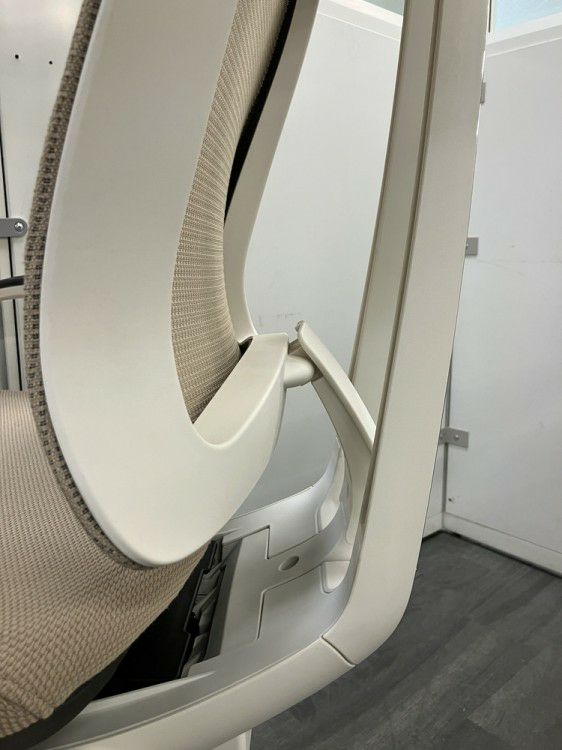 イトーキCeleeo(セレーオ)シリーズ 可動肘付セレーオチェア 商品画像8