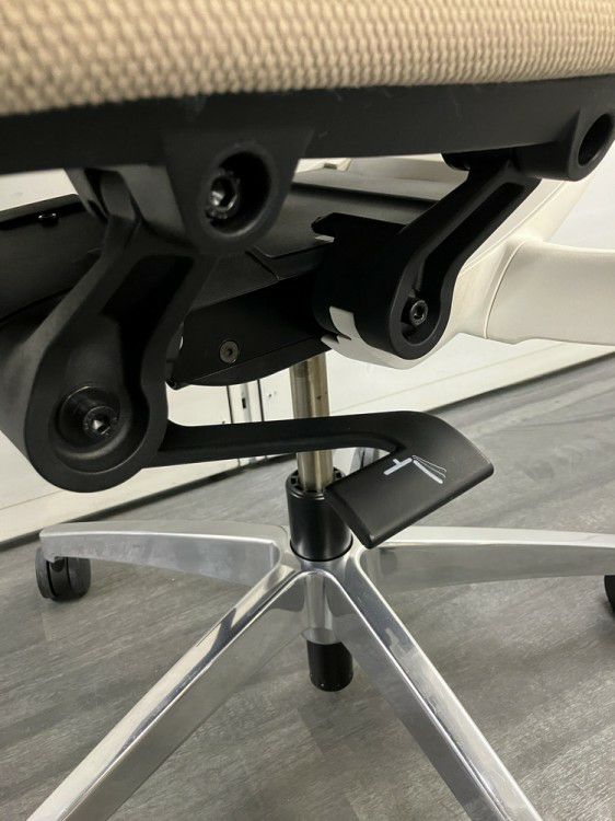 イトーキCeleeo(セレーオ)シリーズ 可動肘付セレーオチェア 商品画像11