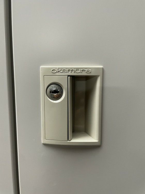 オカムラKZ-Ⅱシリーズ 9人用ロッカー 商品画像18