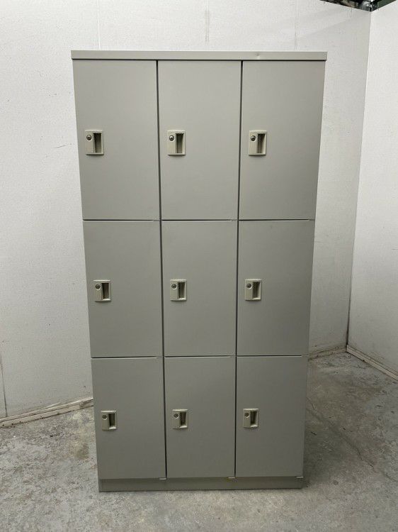 オカムラKZ-Ⅱシリーズ 9人用ロッカー 商品画像2