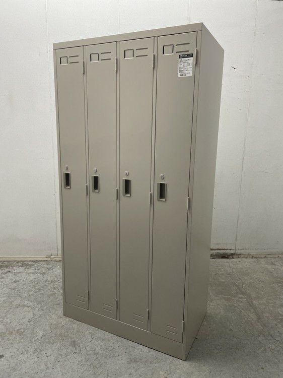コクヨLKシリーズ　（コクヨ） 4人用ロッカー 商品画像1