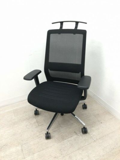 コクヨAIRFORT2(エアフォート2)シリーズ 可動肘付エアフォート2チェア 商品画像1