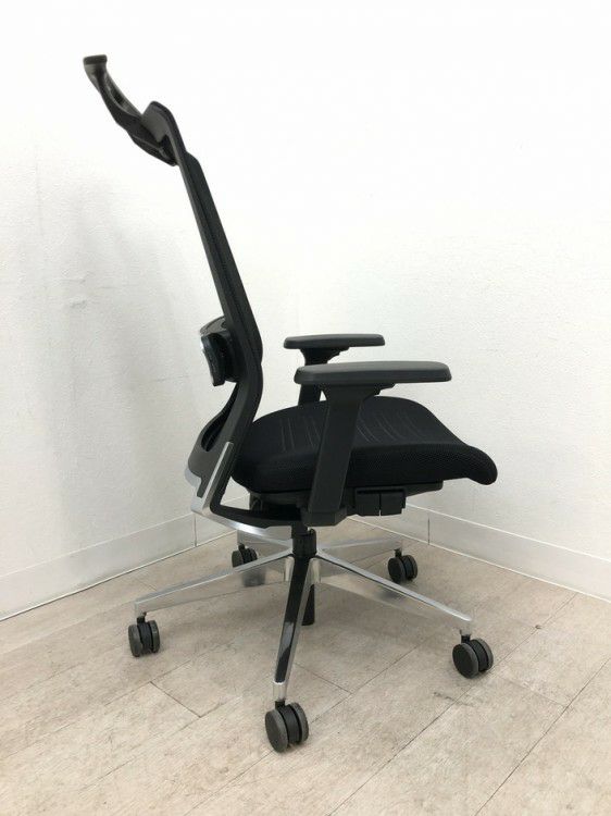 コクヨAIRFORT2(エアフォート2)シリーズ 可動肘付エアフォート2チェア 商品画像5