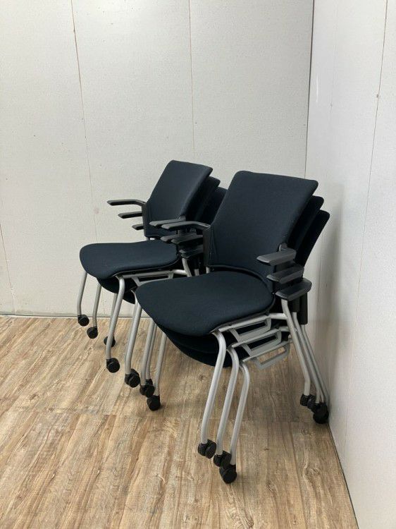 プラスキャスター付きチェダーチェア6脚セット 商品画像1