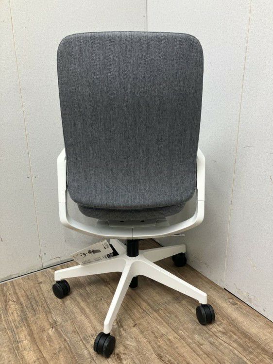 イトーキ肘付きレヴィチェア 商品画像5