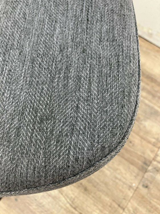 イトーキ肘付きレヴィチェア 商品画像7