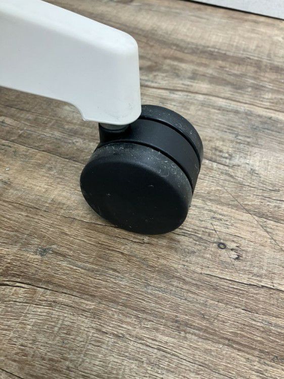 イトーキ肘付きレヴィチェア 商品画像10