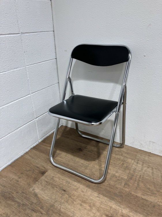 ライオンパイプイス 商品画像1