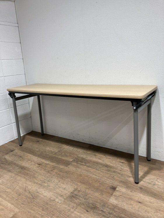 イトーキTFシリーズ 折畳会議テーブル 商品画像1