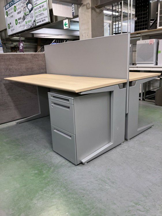 オカムラPro Unit(プロユニット)シリーズ 1600平デスク2台セット 商品画像1