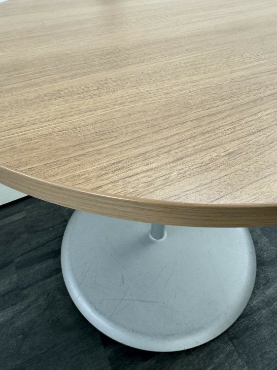 オカムラアルトカフェシリーズ 丸テーブル 商品画像3