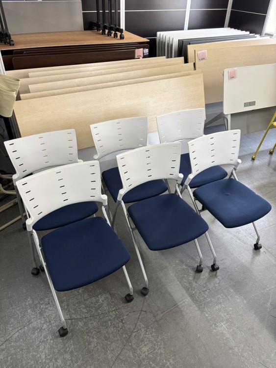 イトーキマノス(MANOSS)シリーズ ネスティングチェア 商品画像1