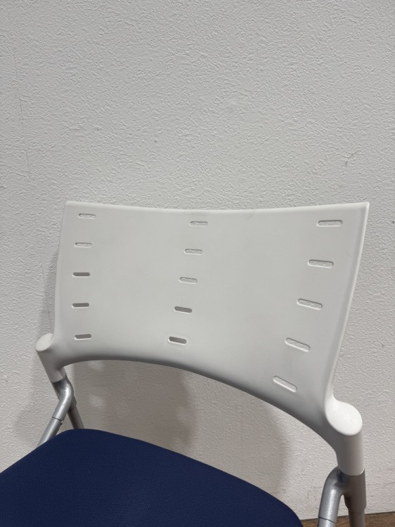 イトーキマノス(MANOSS)シリーズ ネスティングチェア 商品画像4