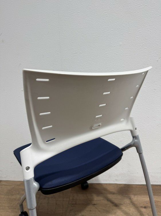 イトーキマノス(MANOSS)シリーズ ネスティングチェア 商品画像8