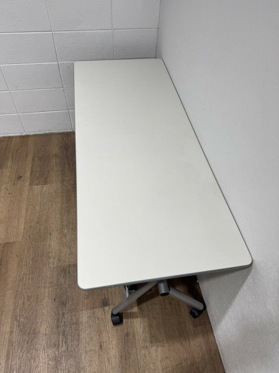 イトーキNX(エヌエックス)シリーズ 平行スタックテーブル 商品画像2