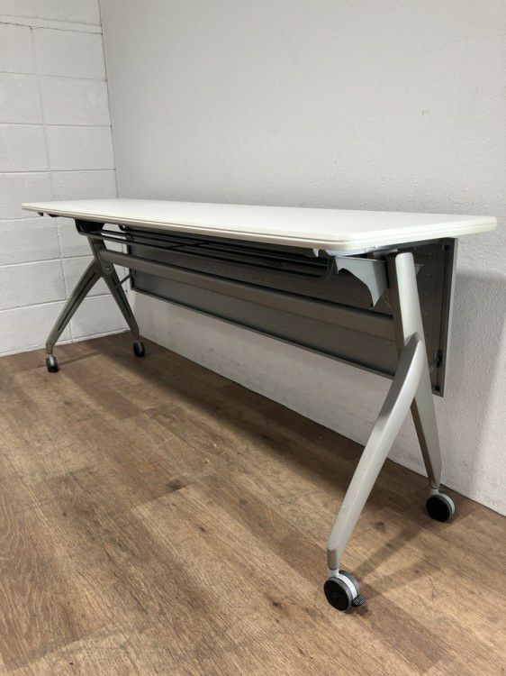 ウチダ（内田洋行）平行スタックテーブル 商品画像3