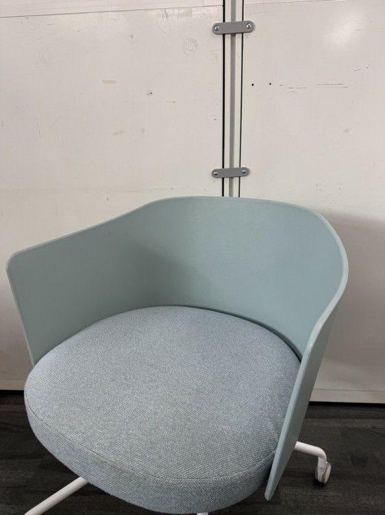 コクヨCOODE（コーデ）シリーズ ミーティングチェア 商品画像3