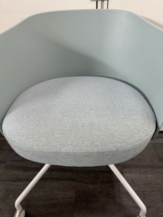 コクヨCOODE（コーデ）シリーズ ミーティングチェア 商品画像4