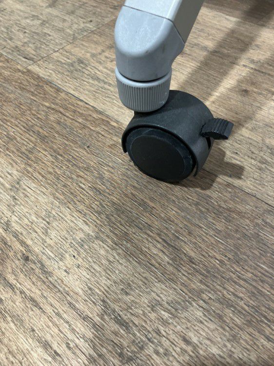 オカムラフラプターシリーズ 平行スタックテーブル 商品画像8