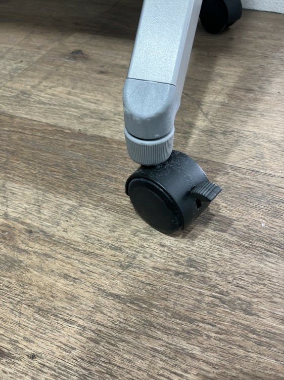 オカムラフラプターシリーズ 平行スタックテーブル 商品画像6