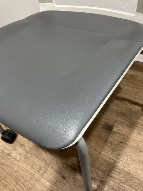 コクヨスタッキングチェア 商品画像7