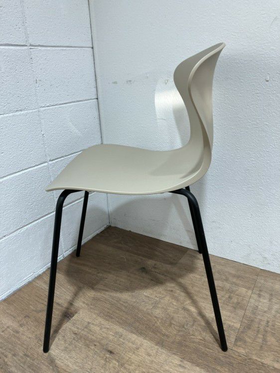 ADALスタッキングチェア4脚セット 商品画像5