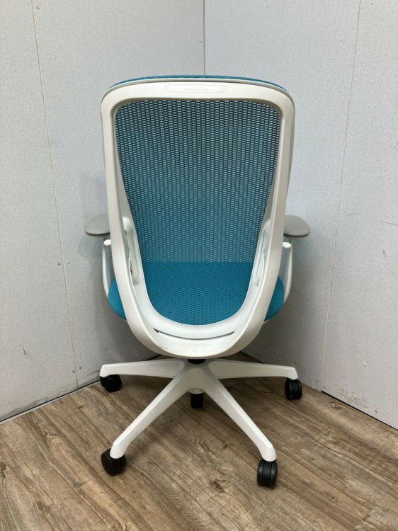 オカムラSylphy(シルフィー)チェア 肘付きシルフィーチェア 商品画像5