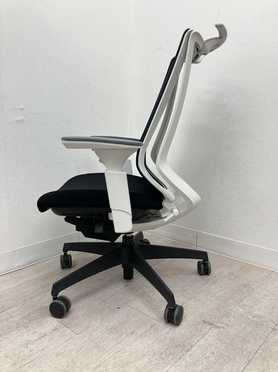 コクヨDuora(デュオラ)チェア 可動肘付デュオラチェア 商品画像4