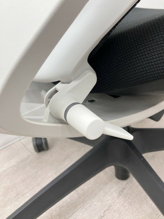 コクヨDuora(デュオラ)チェア 可動肘付デュオラチェア 商品画像17