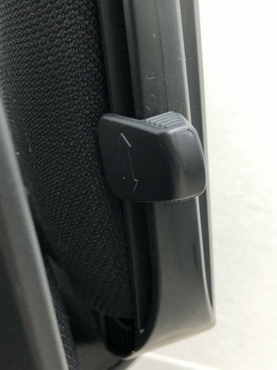 オカムラESCUDO(エスクード)チェア 可動肘付エスクードチェア 商品画像15