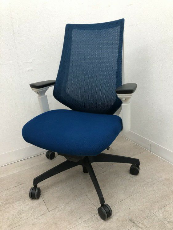 コクヨDuora(デュオラ)チェア 可動肘付デュオラチェア 商品画像1