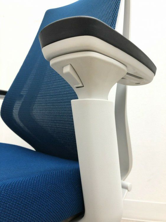 コクヨDuora(デュオラ)チェア 可動肘付デュオラチェア 商品画像13