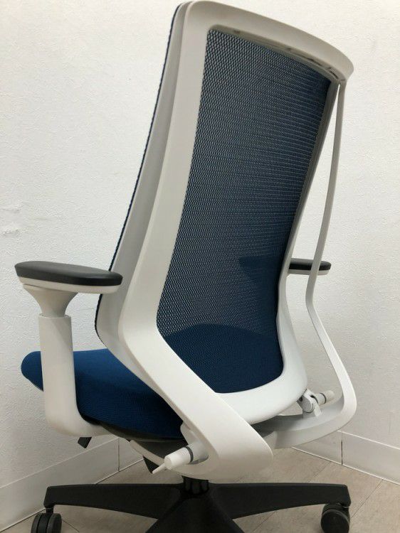 コクヨDuora(デュオラ)チェア 可動肘付デュオラチェア 商品画像18