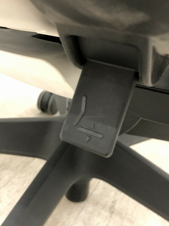 コクヨDuora(デュオラ)チェア 可動肘付デュオラチェア 商品画像20