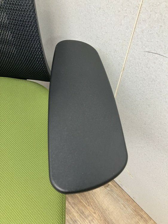 コクヨBezel(ベゼル)チェア 可動肘付ベゼルチェア 商品画像7