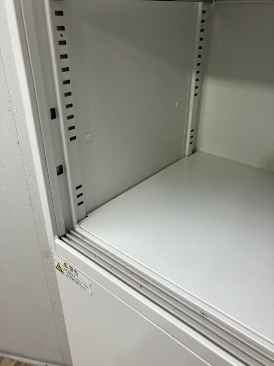イトーキシンラインシリーズ 3段ラテラル・3扉引違い上下書庫 商品画像5
