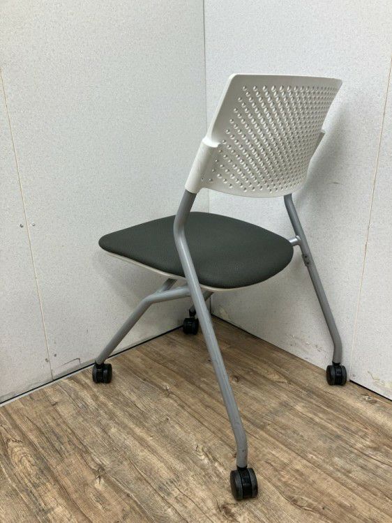 ウチダ（内田洋行）ネスティングチェア 商品画像6