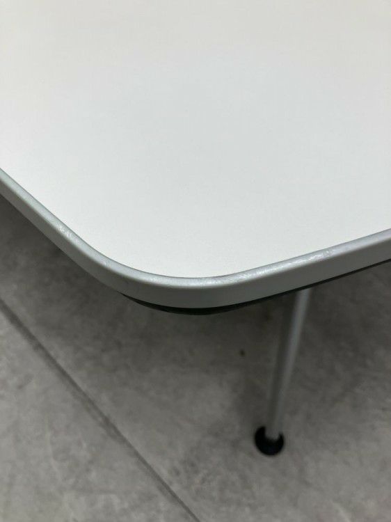 イトーキDDシリーズ 3200ミーティングテーブル 商品画像4