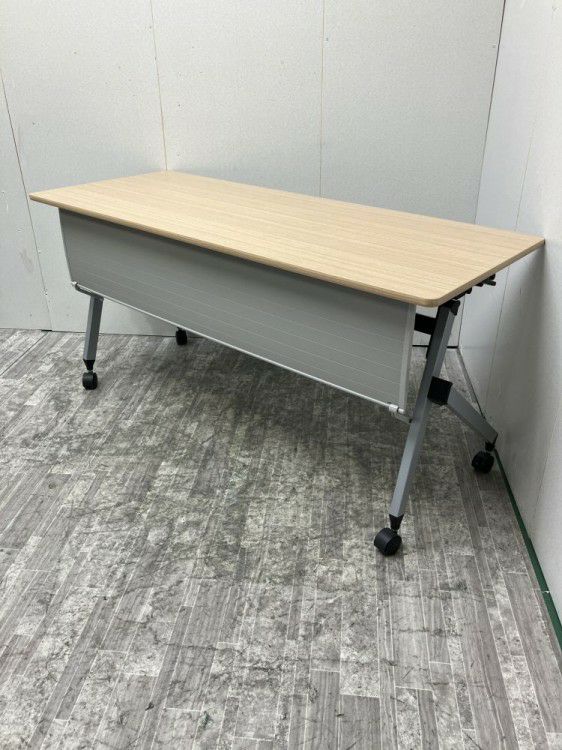 イトーキHXシリーズ 1500サイドスタックテーブル 商品画像1